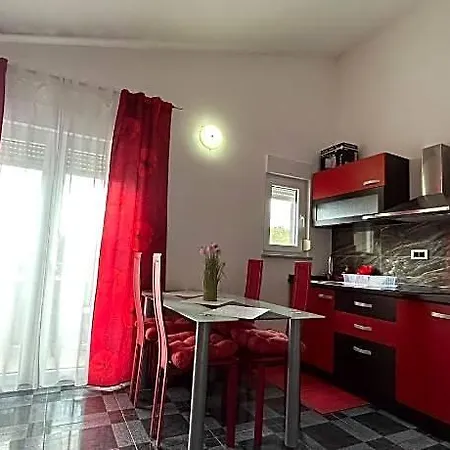 Nada 2*